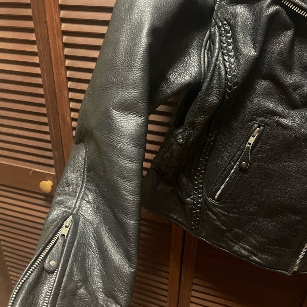 First MFG Women’s Genuine Leather Motorcycle Jacket Size L - Picture 3 of 9